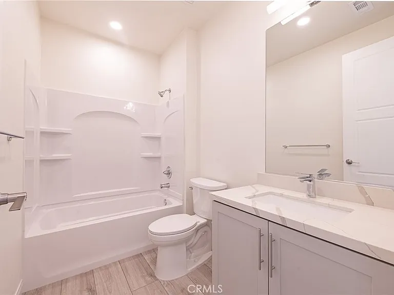 130 N New Ave #1 — Photo 27