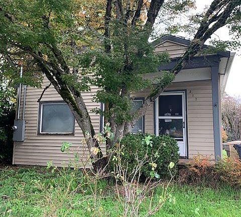 2nd image of 217 NE Rennie Pl