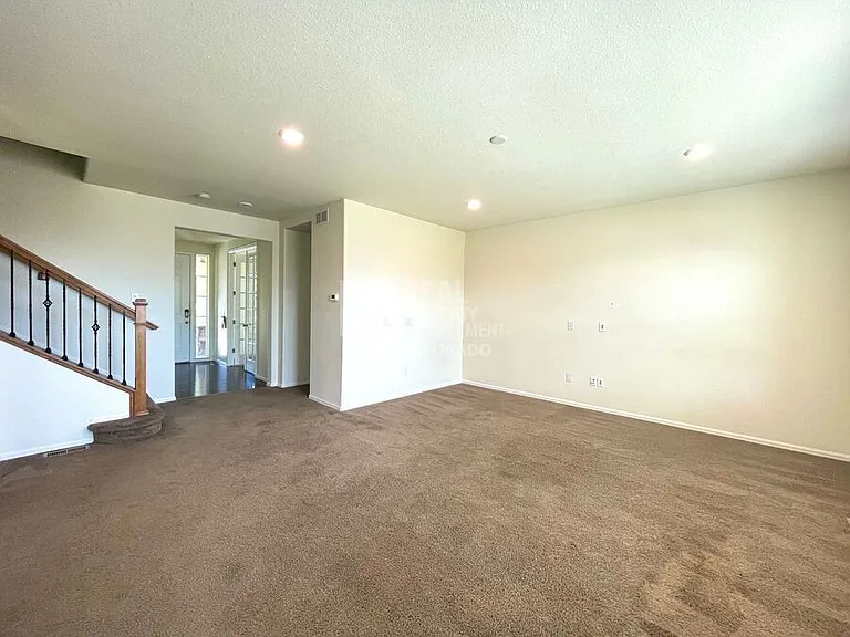 15098 Chicago St — Photo 4