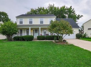 1445 Home Wood Ct, Amelia, OH 45102