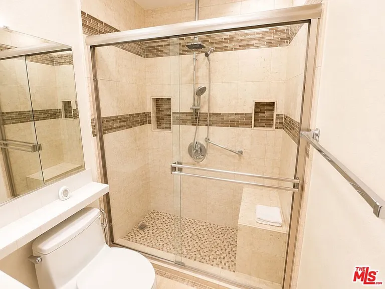 7371 Westcliff Dr — Photo 25