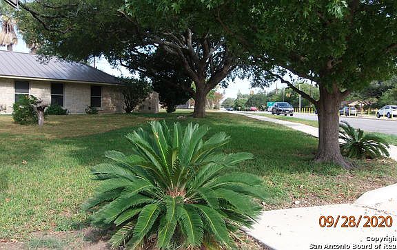 4th image of 101 S Gardenview