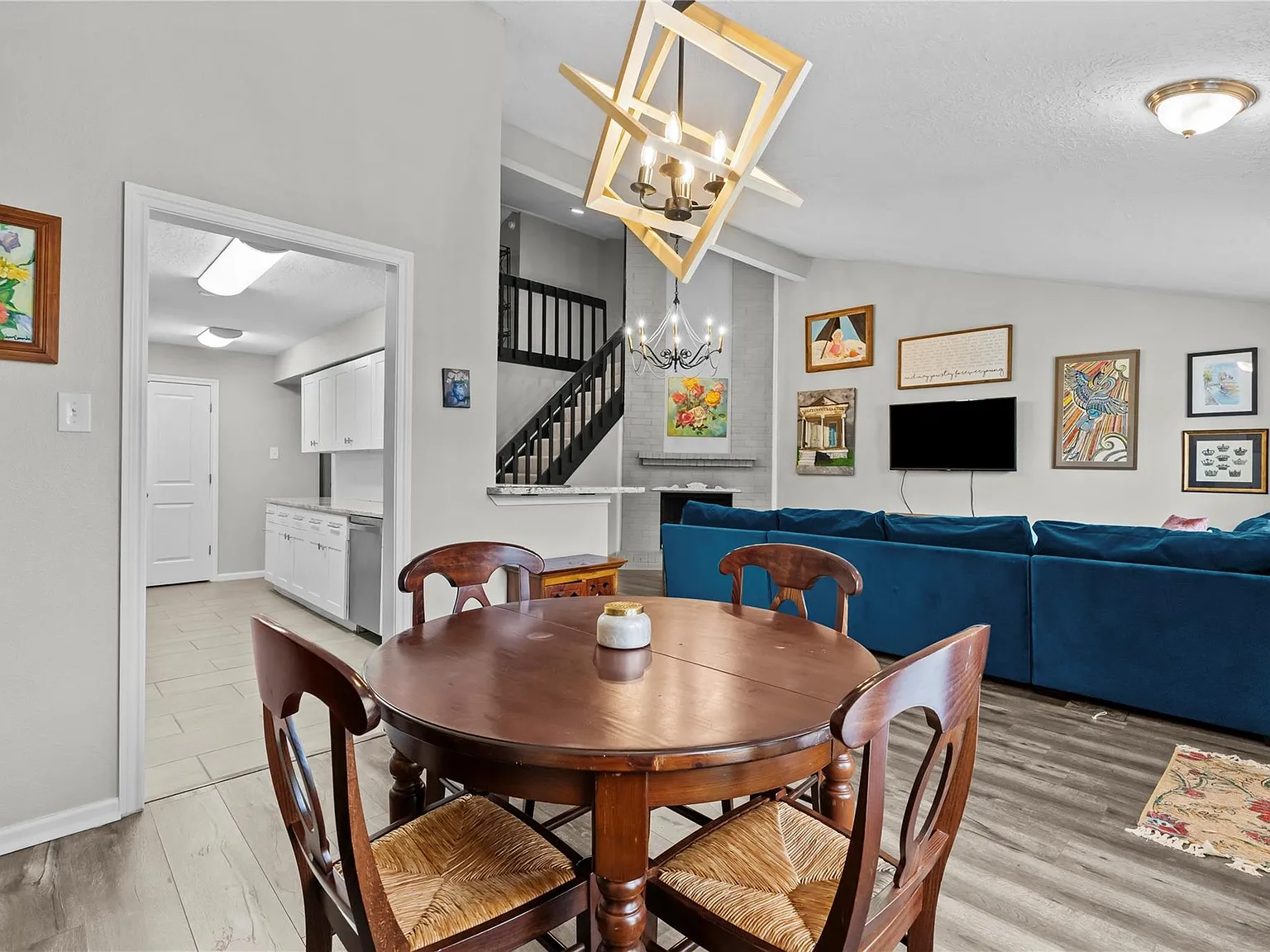 2 bed, 3.0 bath, 1590 sqft, $2,250 — Photo 4