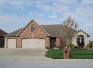 3853 N Slavens Ave, Springfield, MO 65803