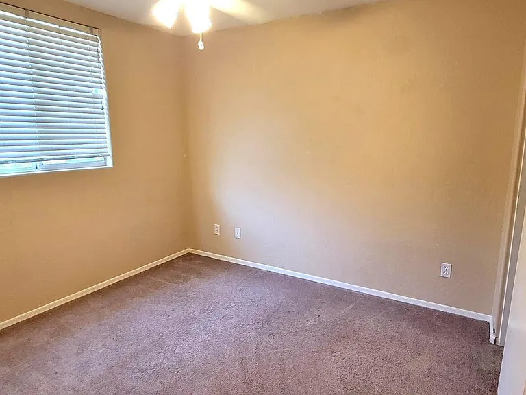 17440 W Caribbean Ln — Photo 13