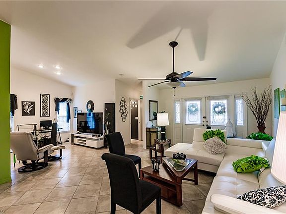 4th image of 3940 Sabal Springs Blvd