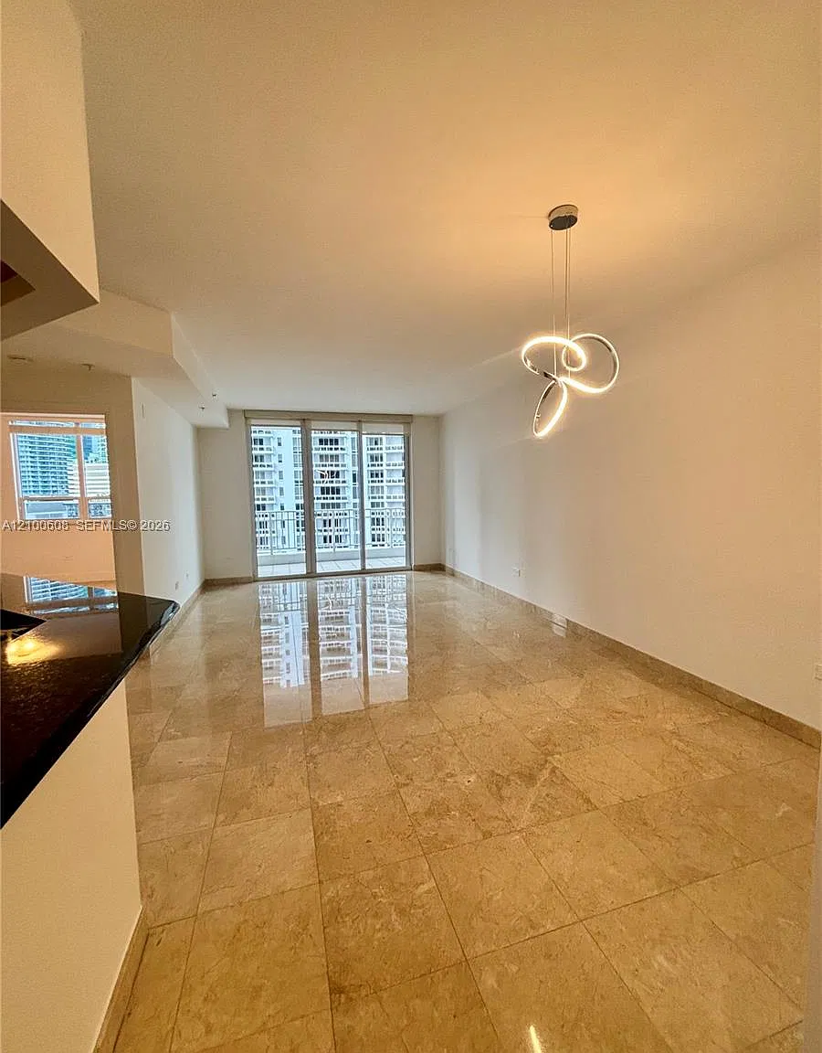 Courts Brickell Key Condo — Photo 3