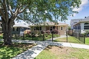 1st image of 6423 Canal Blvd