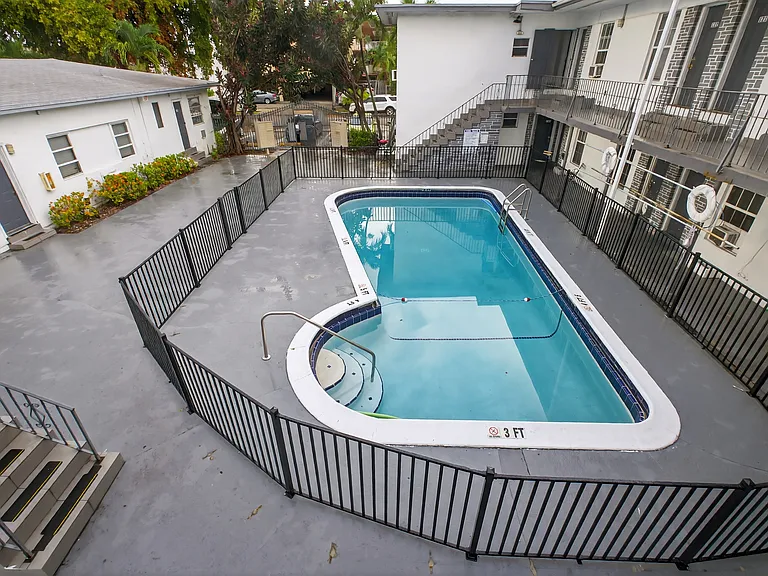 1843 Dewey St #104 — Photo 8