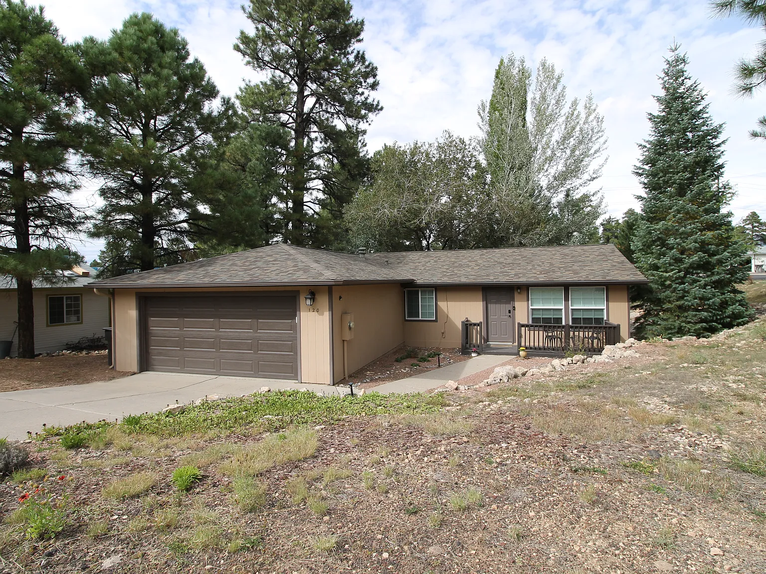 3 bed, 1296 sqft, $2,550 — Photo 1
