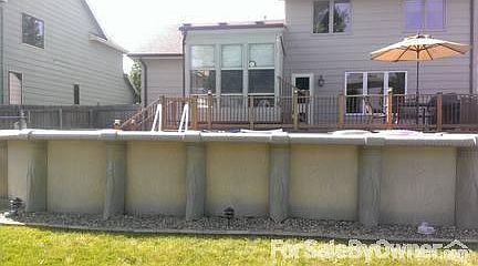 2nd image of 4965 Hawthorne Dr
