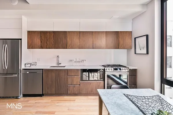 Sold by MNS | media 1