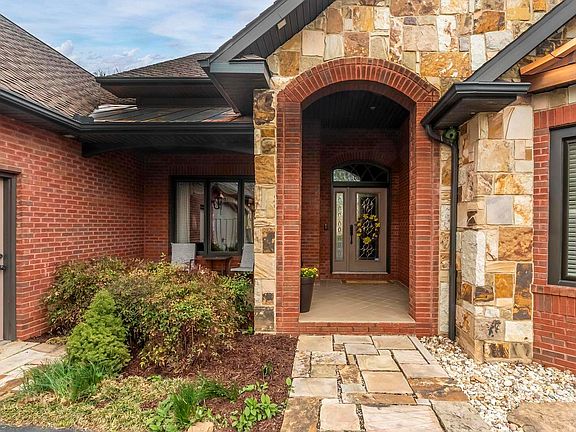 3rd image of 420 Lake Indian Hills Dr