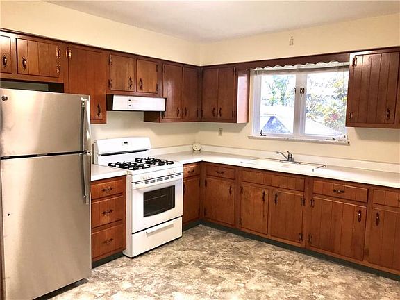 4th image of 634 15th St