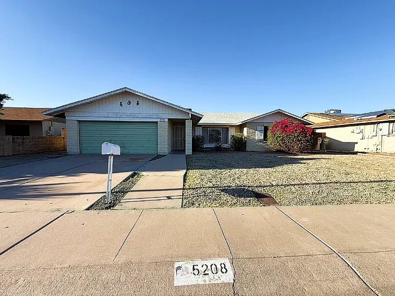5208 W Calavar Rd — Photo 39