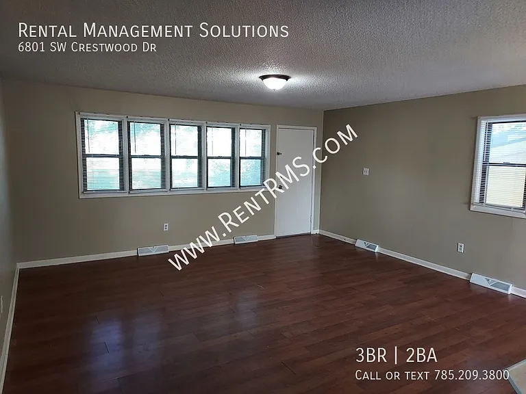 6801 SW Crestwood Dr — Photo 2
