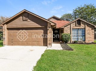 4245 Periwinkle Dr, Fort Worth, TX 76137