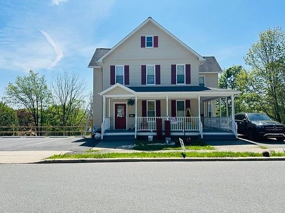 5th image of 48 Unionville Ave #1