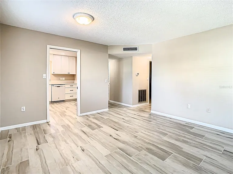 4575 Cove Cir #309 — Photo 38