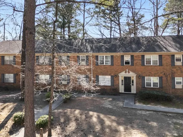 2048 Montreat Cir APT A, Vestavia Hills, AL 35216