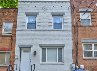 1306 Dexter Ter SE, Washington, DC 20020