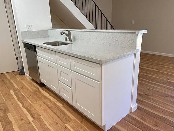 3rd image of 783 Warring Dr APT 2