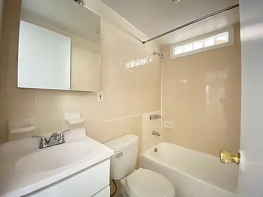 Rented by REAL New York | media 15