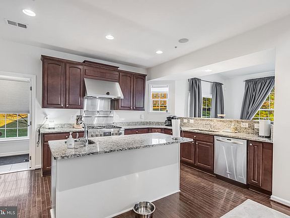 5th image of 6812 Osborne Hill Dr