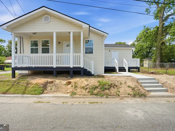 211 Jenks St, Savannah, GA 31415