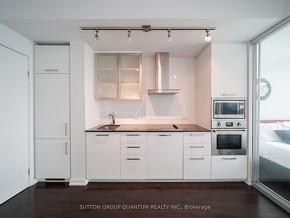 5th image of 12 York St #5308