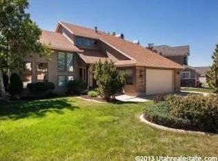 8822 S Crest Point Cir, Sandy, UT 84093