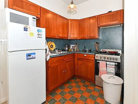 Rented by J Misrahi Realty Corp | media 5