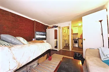 Rented by Bien Realty Ltd
