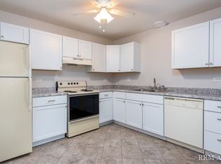 918 N Pioneer Rd #8CEDB2152, Waukegan, IL