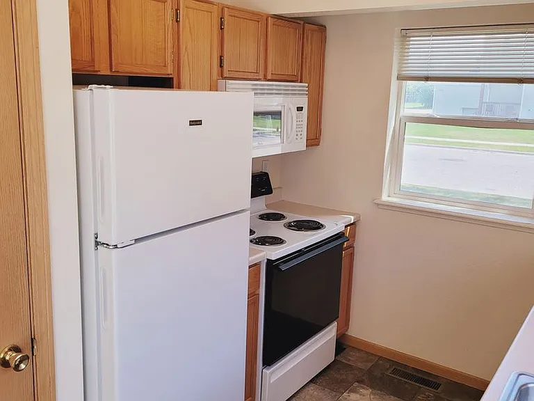 2451 Daws Dr #A — Photo 8