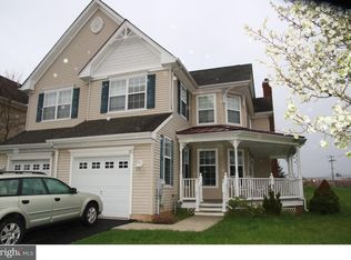 35 Brewster Dr, Ivyland, PA 18974