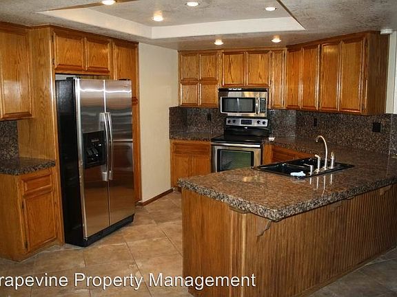5th image of 40380 Carmelita Cir