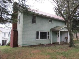 221 Yoder Rd, Meyersdale, PA 15552