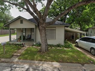 320 N Brazos Ave, Cleburne, TX 76031