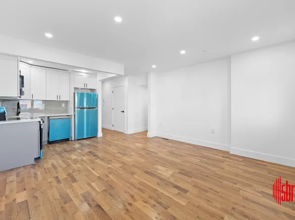 1116 Blake Avenue image 8 of 44