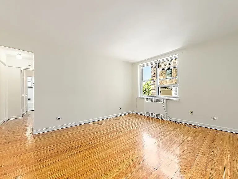 5532 Netherland Ave #3B — Photo 2
