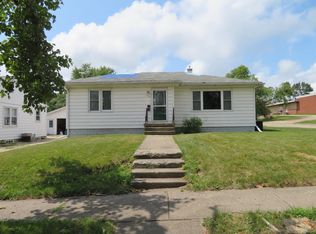 112 N 17th St, Marshalltown, IA 50158