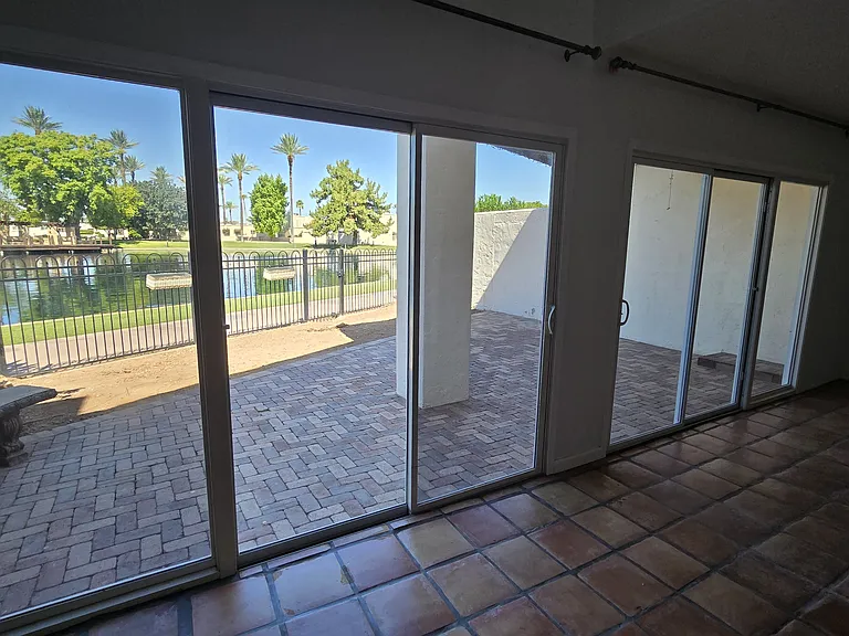 156 Laguna Royale Dr — Photo 7