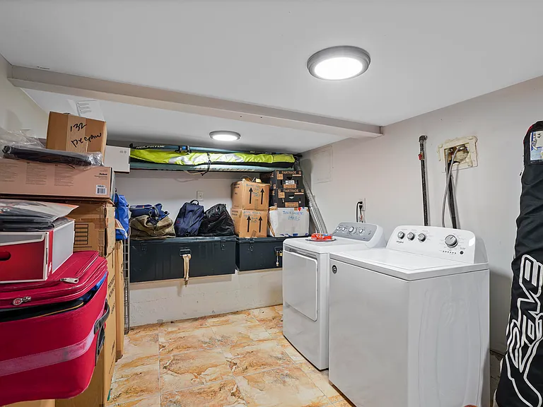 132 De Graw St #1 — Photo 14