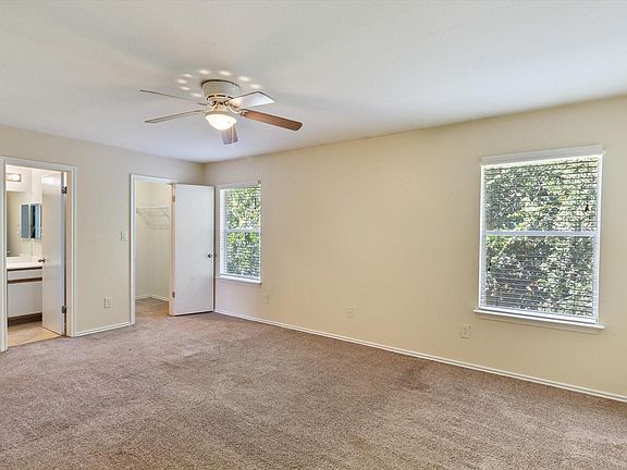 5th image of 1013-1015 Sagewood Trl #1013-1015