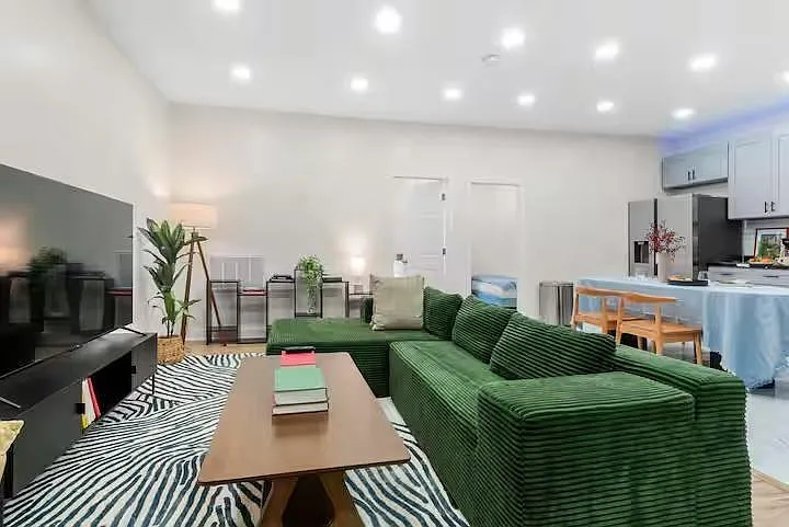 4 bed, 2.0 bath, $3,745 — Photo 3
