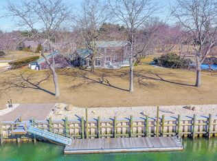 580 Wiggins Ln, Greenport, NY 11944