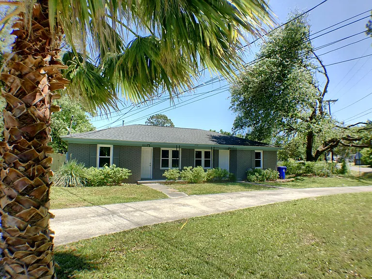 1559 Brookbank Ave #B — Photo 3