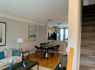 12 Grobelny Dr, Parlin, NJ 08859