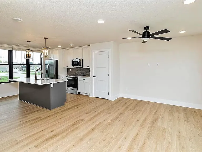 2833 SW Prairie Trail Pkwy — Photo 5